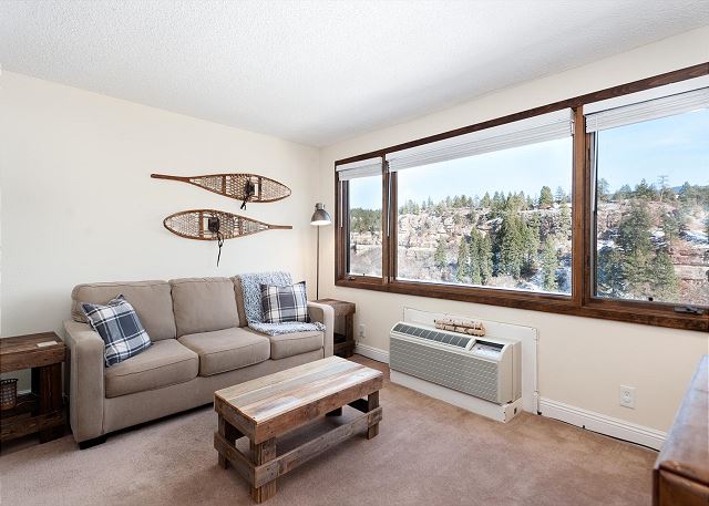 Putter's Perch (#412) | Near Ski - Golf - AC/Pool/Hot Tub - Views 3