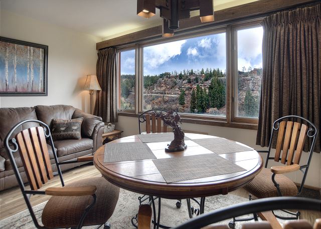 Spectacular Palisade Panorama (#414) | Near Ski - Golf - AC/Pool/Hot Tub 4