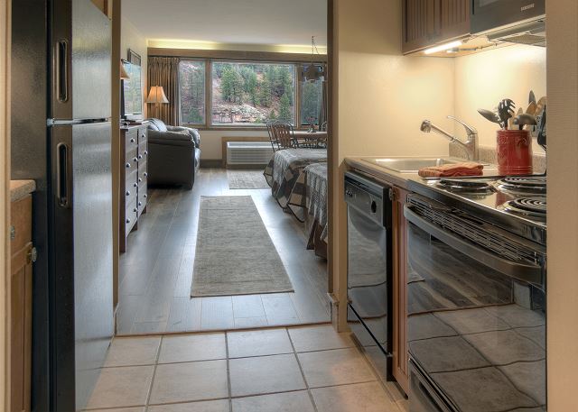 Spectacular Palisade Panorama (#414) | Near Ski - Golf - AC/Pool/Hot Tub 5