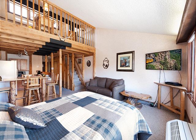Log Cabin in the Lodge (#506) | Views, Golf, AC/Pool/Hot Tub - Near Ski 7