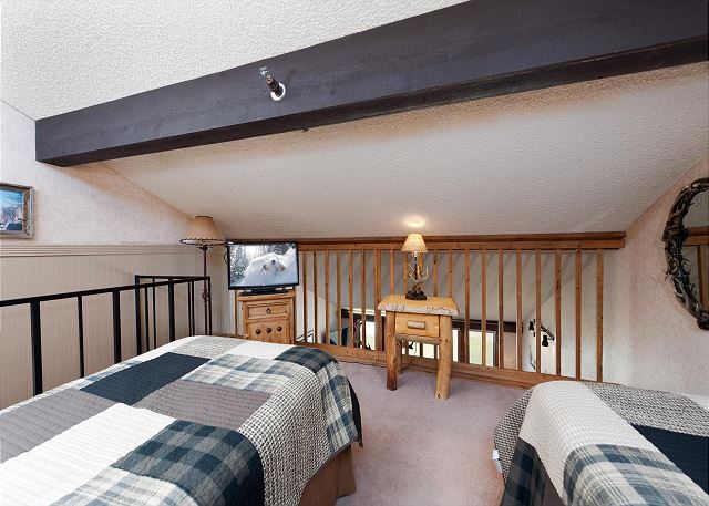 Log Cabin in the Lodge (#506) | Views, Golf, AC/Pool/Hot Tub - Near Ski 9