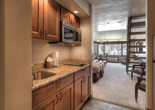 Skyline Loft (#511) | Near Ski - Golf - Mtn Views - AC/Pool/Hot Tub 6