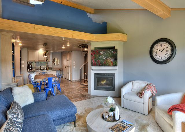 The Blue Engineer (#515) |Near Ski - Golf/Pool/Hot Tub/AC - End Unit Views 7