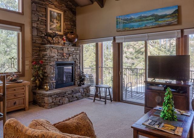 Elk Ridge (#599) | 10 min to Ski - Private Deck - Golf/AC/ Pool/Hot Tub