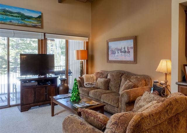 Elk Ridge (#599) | 10 min to Ski - Private Deck - Golf/AC/ Pool/Hot Tub 2