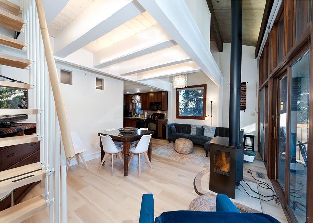 Modern Tee (#761) | 10 min to Ski - On Golf Course - AC/Pool/Hot Tub 8