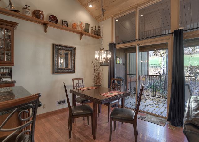 Red Tail (#781) |10 min to Ski - Views - Golf Course - AC/Pool/Hot Tub 10