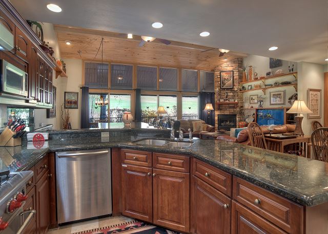 Red Tail (#781) |10 min to Ski - Views - Golf Course - AC/Pool/Hot Tub 9