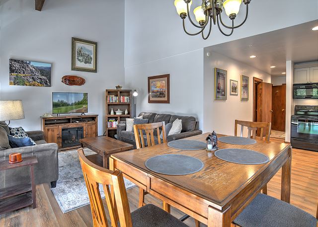 Whistle Stop | AC, Pool, Hot Tub, Golf & Ski 9