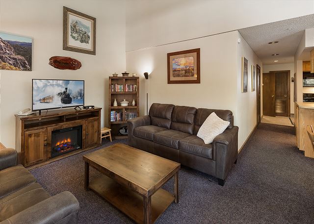 Whistle Stop (#818) | 10 min to Ski - Private Deck - Golf - AC/Pool/HotTub 3