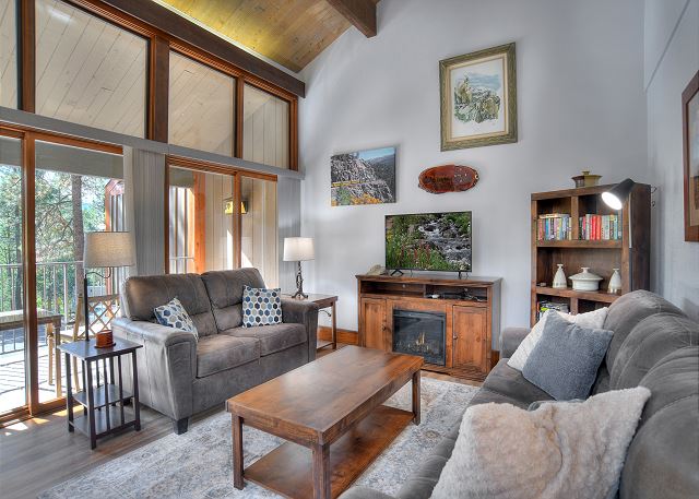 Whistle Stop | AC, Pool, Hot Tub, Golf & Ski 7