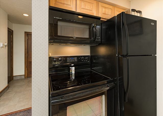 Whistle Stop (#818) | 10 min to Ski - Private Deck - Golf - AC/Pool/HotTub 7