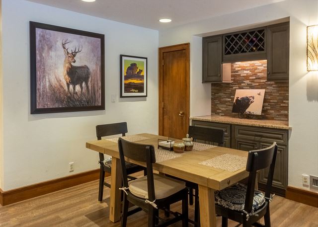 Pine Bluff (#822) | 10 Min to Ski | Deck | Golf Access | AC & Pool 7