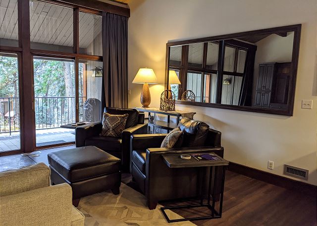 Pine Bluff (#822) | 10 Min to Ski | Deck | Golf Access | AC & Pool 4