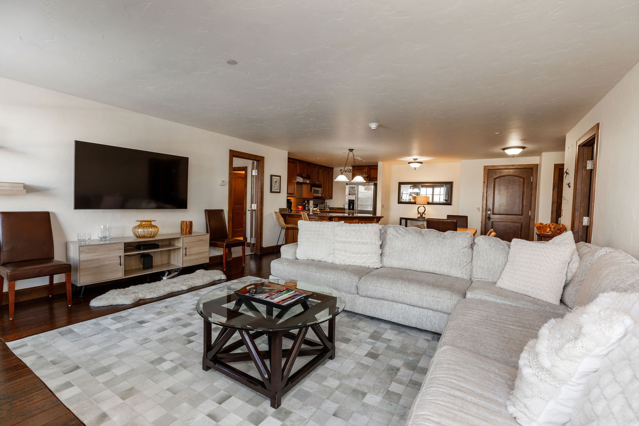 Walk to Avon | Free Shuttle to the Slopes | Pool & Hot Tub! | Photo 7