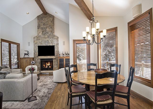 Luxury Arrowhead Home | Game Room | 6 Masters | Shuttle | 1 Mi to Ski Lift 3