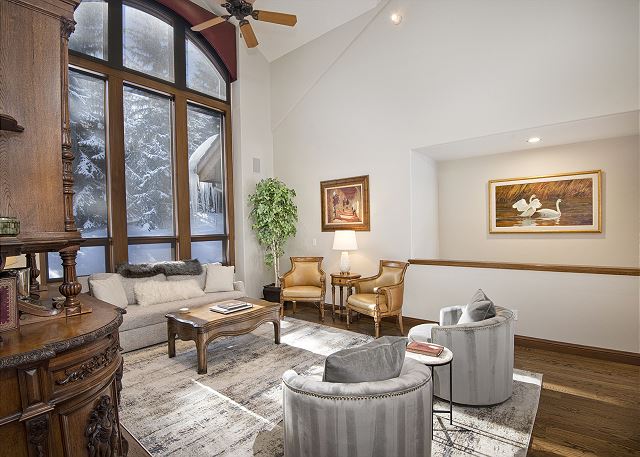 Luxury Arrowhead Home| Game Room|6 Masters| Shuttle|1 Mi to Ski Lift