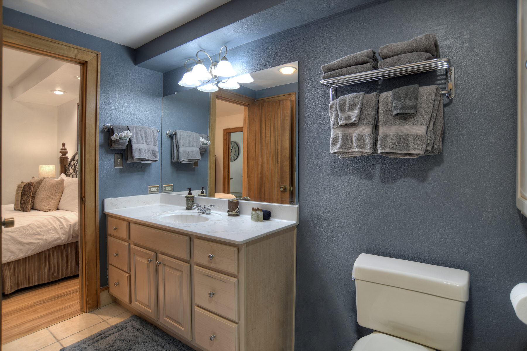 Ponderosa Pines Getaway (#870) |10 min to Ski - Deck - Golf - AC/Pool/HotTub | Photo 18