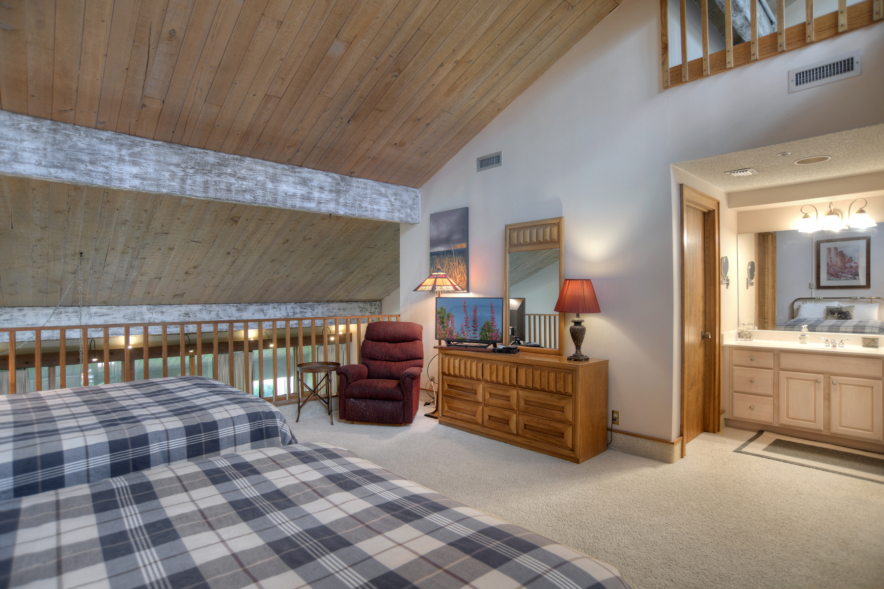 Ponderosa Pines Getaway (#870) |10 min to Ski - Deck - Golf - AC/Pool/HotTub | Photo 21