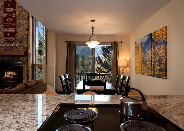 Cascade Village Condo/ Deck/ Mountain Views/ Heated Pool/Hot Tubs 8