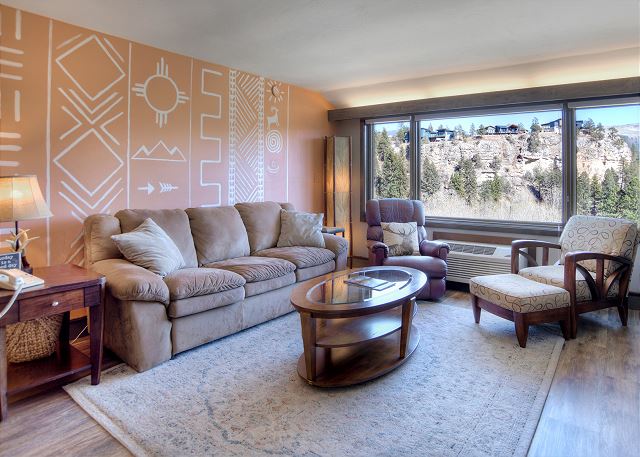 Mesa Markings (#203) |10 min to Ski - Pool/HotTub - Views - Golf - AC 3
