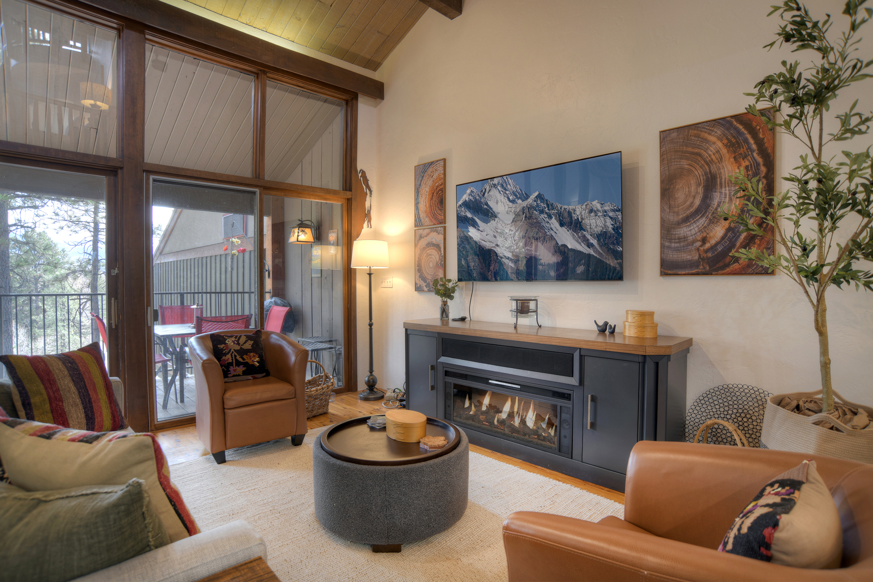 Tree House Townhome | AC, Pool, Hot Tub, Golf & Ski | Photo 6