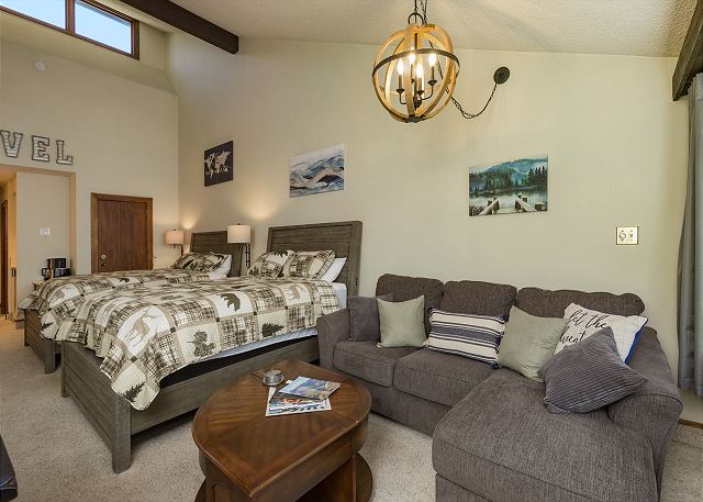 The Lookout (#406) | 10 min to Ski, Golf, AC/Pool/Hot Tub - High Ceilings 4