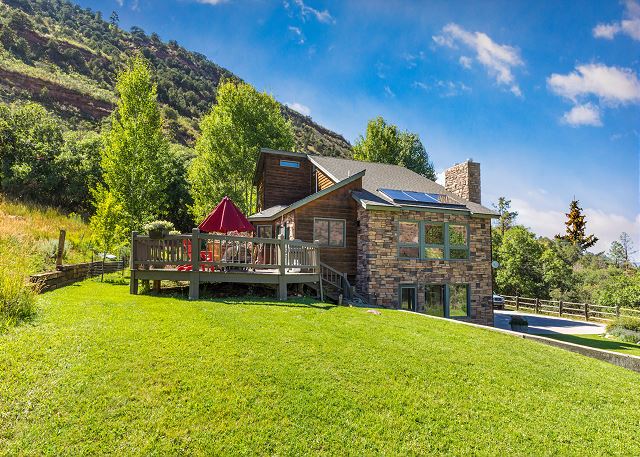 Serene Retreat - Fire Pit - Great Views - Air Conditioning! STR2024-085 2