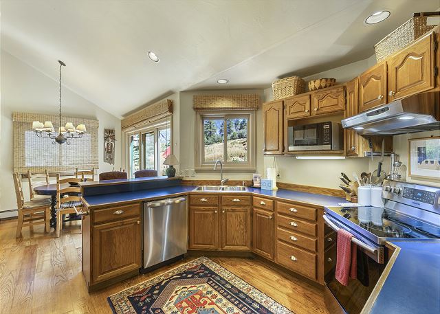 Serene Retreat - Fire Pit - Great Views - Air Conditioning! STR2024-085 6