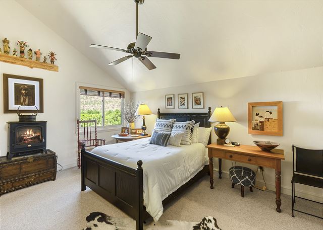 Serene Retreat - Fire Pit - Great Views - Air Conditioning! STR2024-085 9