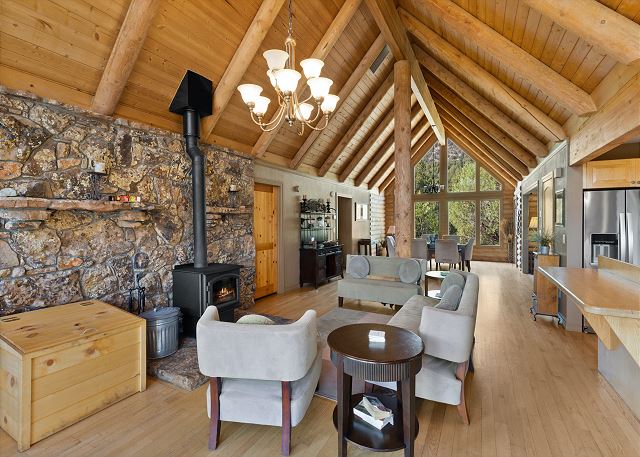 Serene Spacious Home | San Juan Mountain Views | Pet-Friendly STR2024-068 7