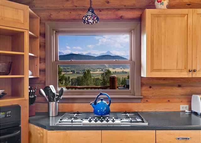 Serene Spacious Home | San Juan Mountain Views | Pet-Friendly STR2024-068 4
