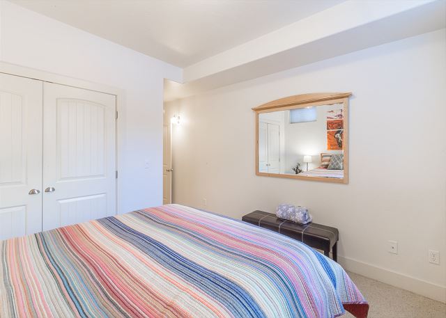 River Walk Haven | Easy Stroll to Downtown | Bright Rooms | Great Reviews! 10