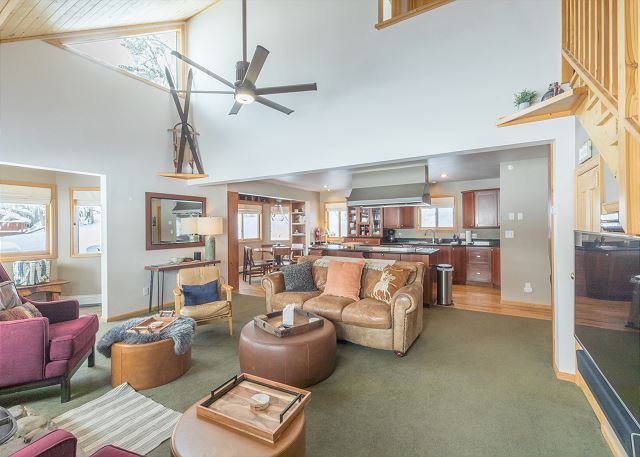 Great Views - Near Riverwalk - Hot Tub - Chef Grade Kitchen - Outdoor Space 7