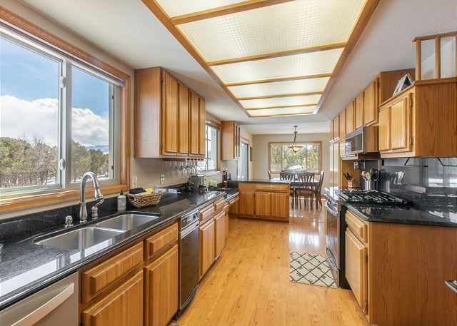 Serene Ranch Home-On Log Hill Mesa-Mountain Views & A/C STR2024-045 5