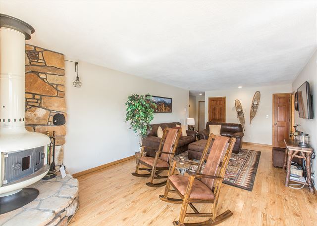 Serene Ranch Home-On Log Hill Mesa-Mountain Views & A/C STR2024-045 8