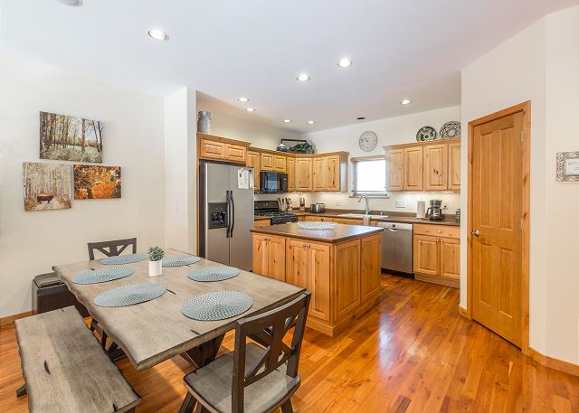 Spacious Mountain Townhome - 1 Mile to Ouray - Sleeps 8 4