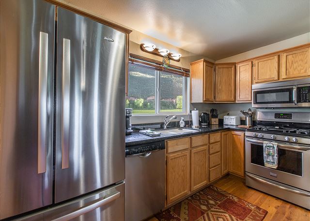 Cozy Home - Private - Stunning Views - Between Ridgway and Ouray STR2024-039 9