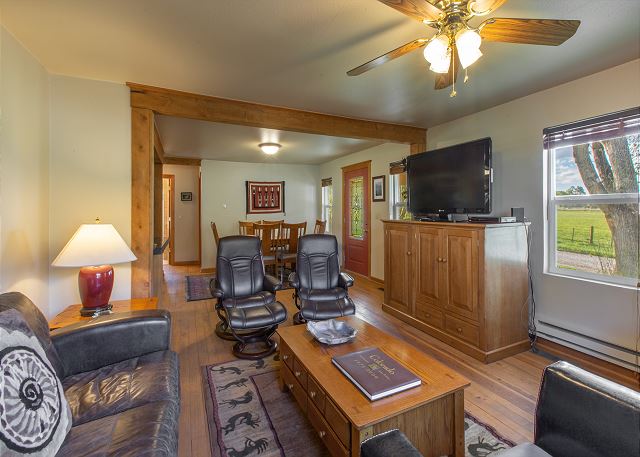 Cozy Home - Private - Stunning Views - Between Ridgway and Ouray STR2024-039 3