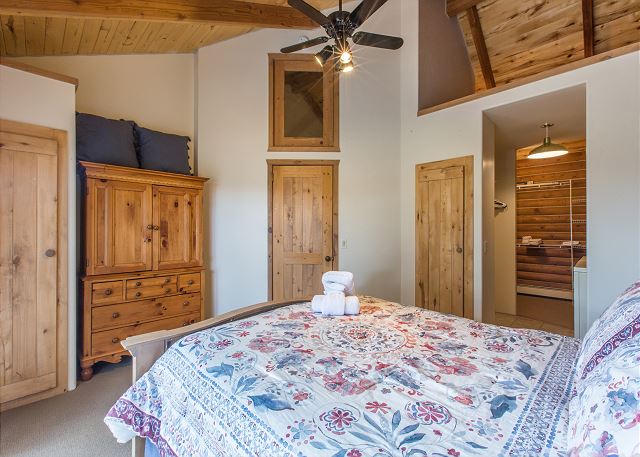 Second-Level Apartment- Wrap Around Deck - Unmatched Views! STR2025-060 10