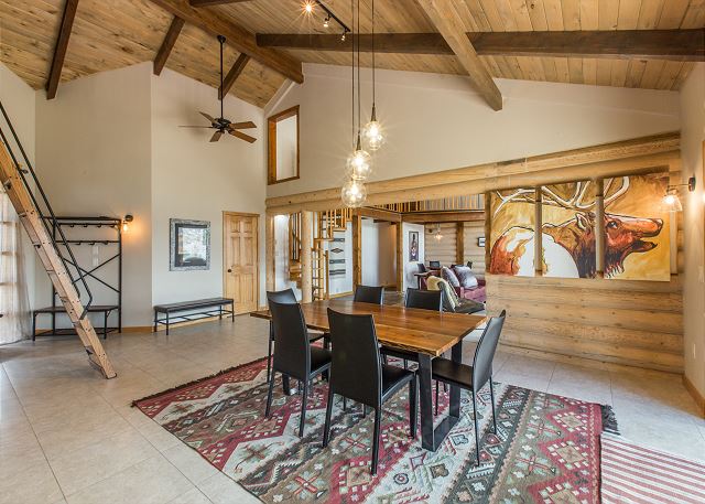 Mountain Retreat with Spectacular Views - Access to Trails STR2024-063 10