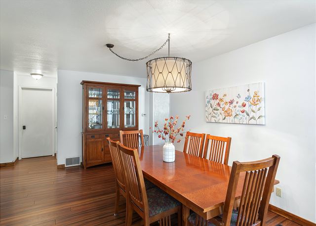 Spacious Historic Home - Sleeps 12 - Pet Friendly-upstairs AC! 8