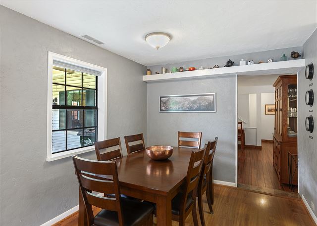 Spacious Historic Home - Sleeps 12 - Pet Friendly-upstairs AC! 9