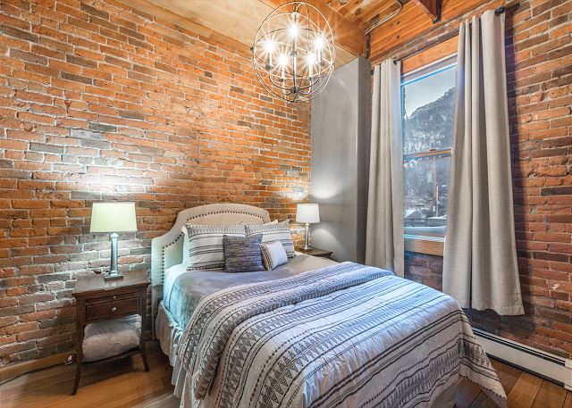 Beautifully Updated Loft in the Heart of Downtown Ouray 9
