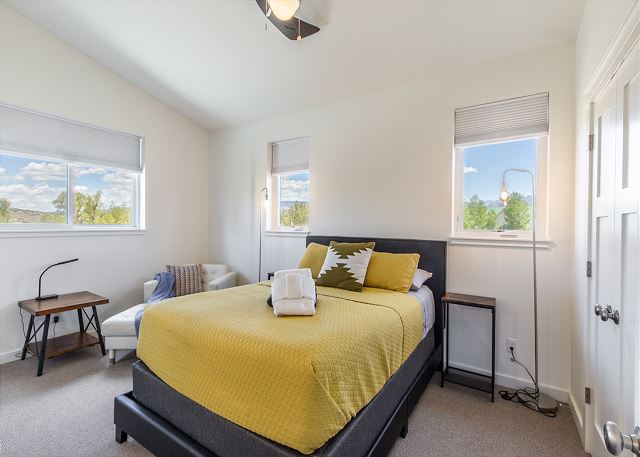 In the Heart of Ridgway- Amazing View- AC- Pet Friendly- Private Master 9