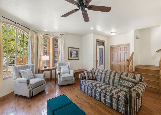 Riverfront Townhome - Great Location & Views - Walk to Ouray - Spacious Deck 4