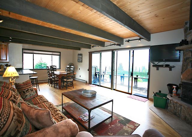 Hillside Haven: Extended-Stay Cabin with Stunning Ouray Views 10