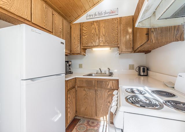 Walk to Downtown | Beautiful Views | Air Conditioning! 6