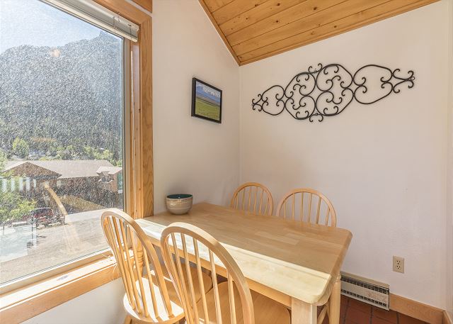 Walk to Downtown | Beautiful Views | Air Conditioning! 5