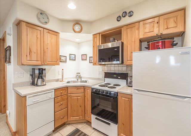 Affordable Condo-Walk to Downtown Ouray- Patio and Grill 4